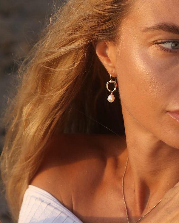 Abella Pearl Earrings Gold (Ohrringe)