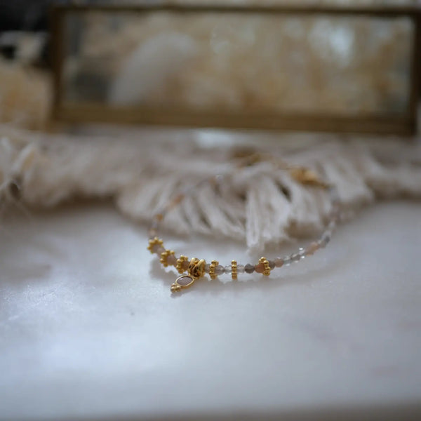 Armband Bhadra – Orange Mondstein