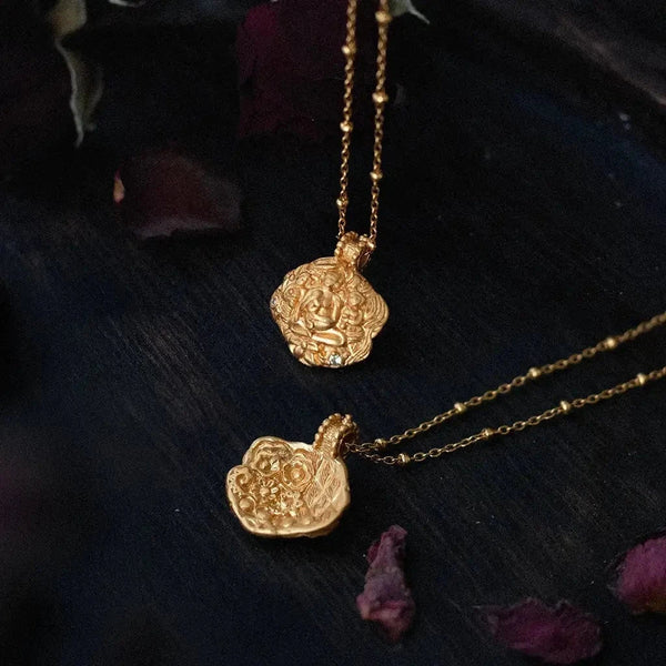 Cradle of Worlds • Necklace