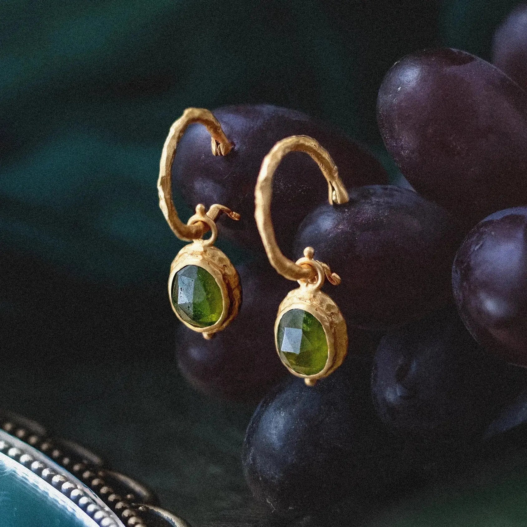 Companion of Passage • Hoop Ohrringe