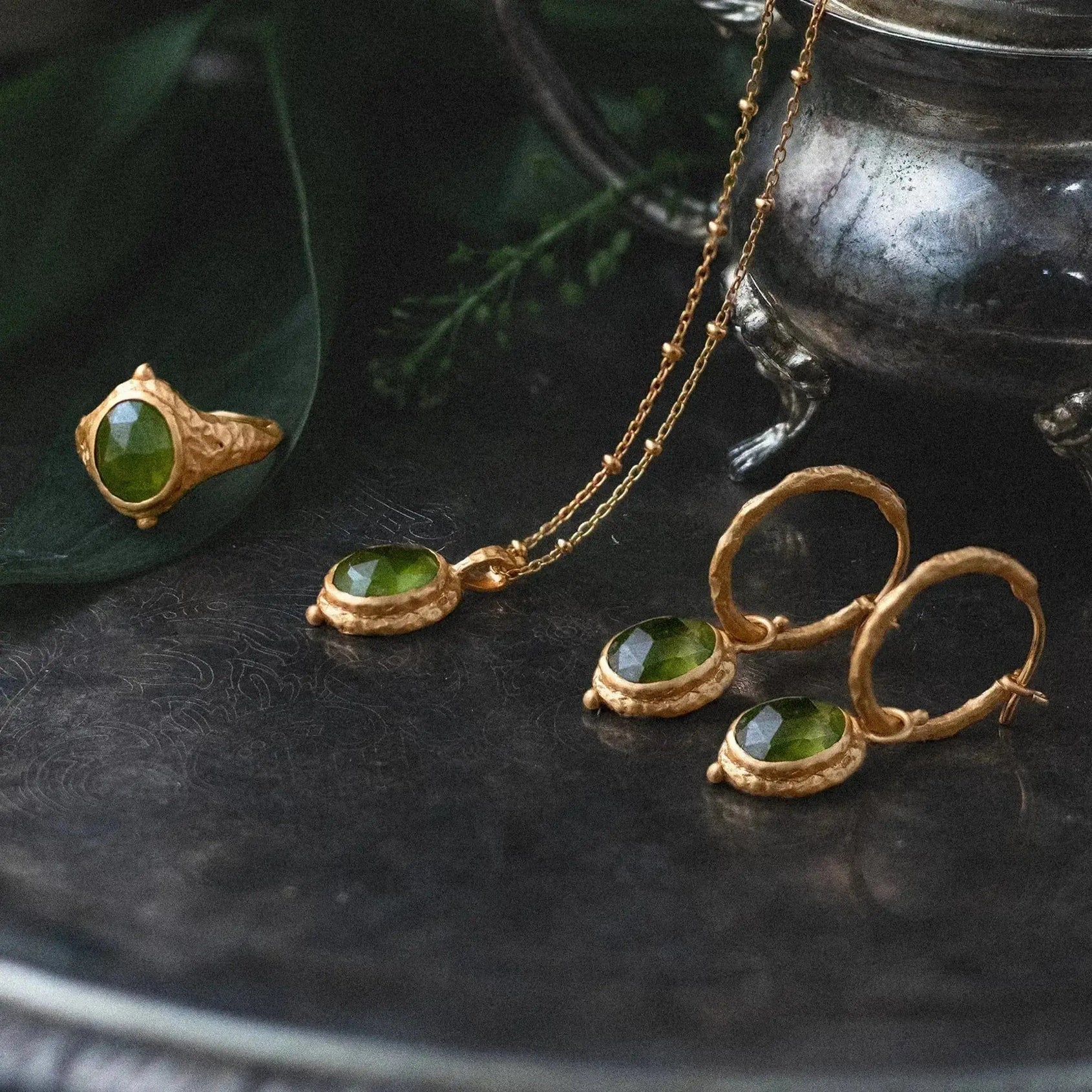 Companion of Passage • Hoop Ohrringe