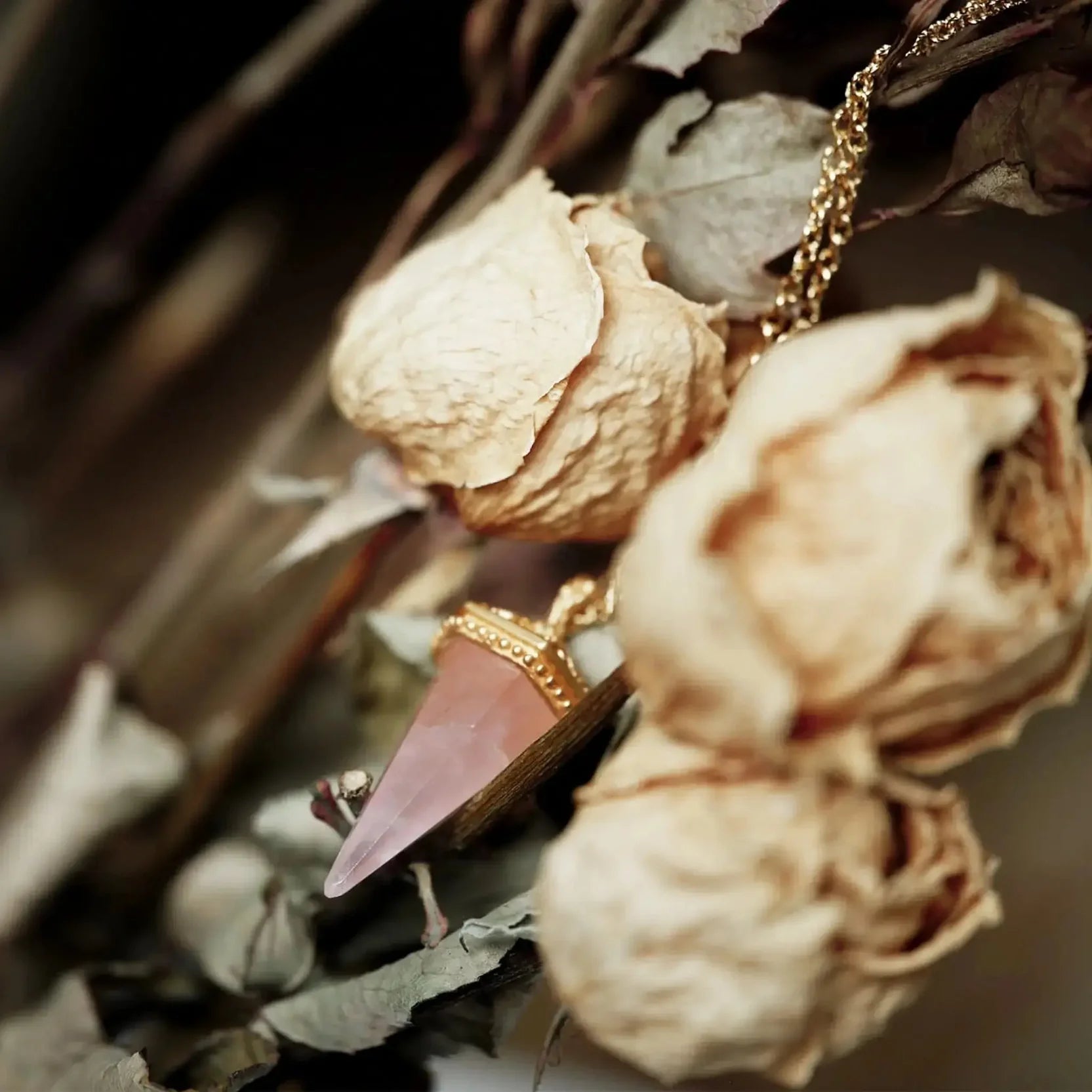 The Gentle Oracle • Rosenquarz Pendulum -Halskette – Liebe, Intuition & Selbstverbindung - Anandasoul