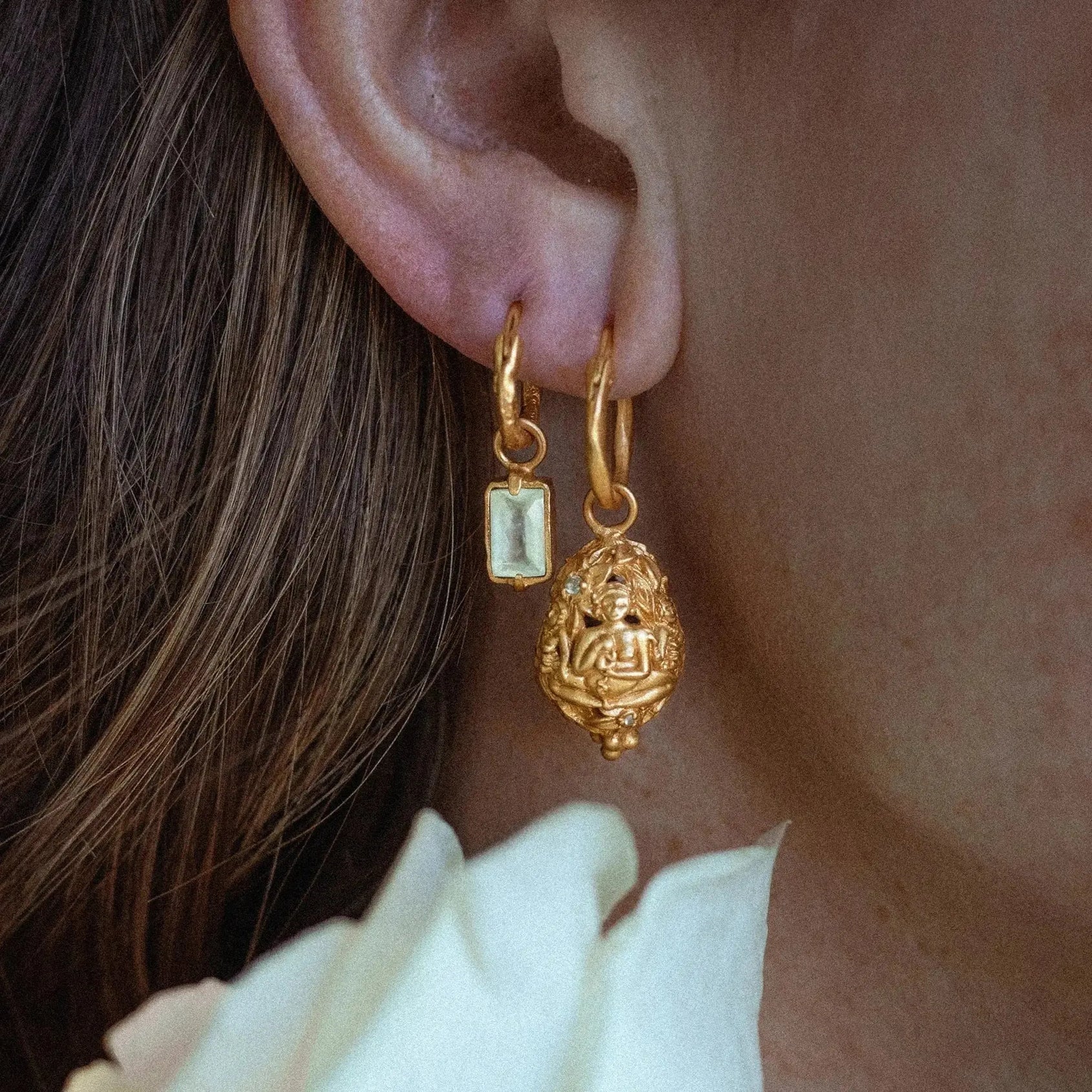 Held to Hold Hoop Ohrringe