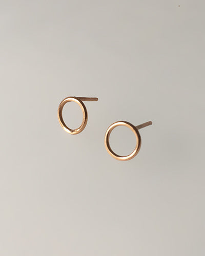 Petite Circle Studs Silver (Ohrringe)